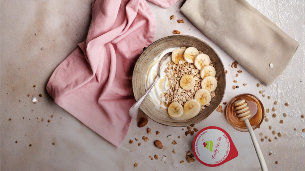 VANILLA GREEK YOGURT OVERNIGHT OATS